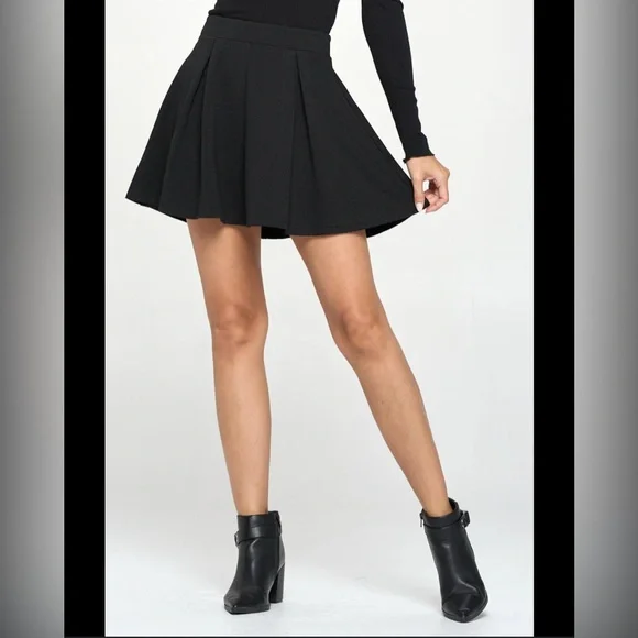 EUC Metaphor Elegant Black Pleated Mini Skater Skirt Pockets Lined Size 4 Small - Picture 1 of 15